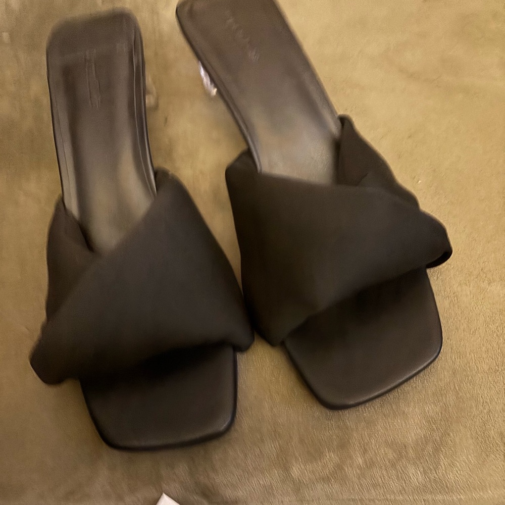 Sleek Black Mules with Modern Comfort